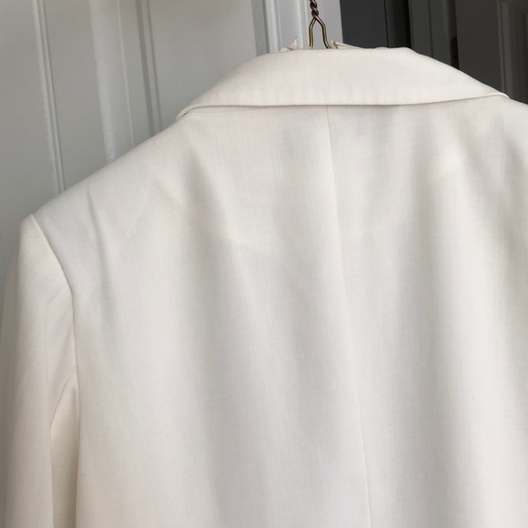 White blazer - Picture 5 of 5